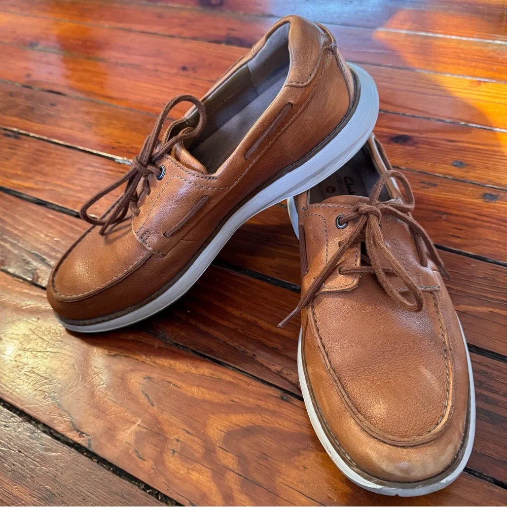 Clarks Mens Un Pilot Lace Up Tan Leather Shoes Very Gently Used Size 9.5